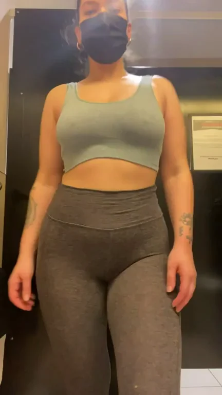What’s In My yoga pants?