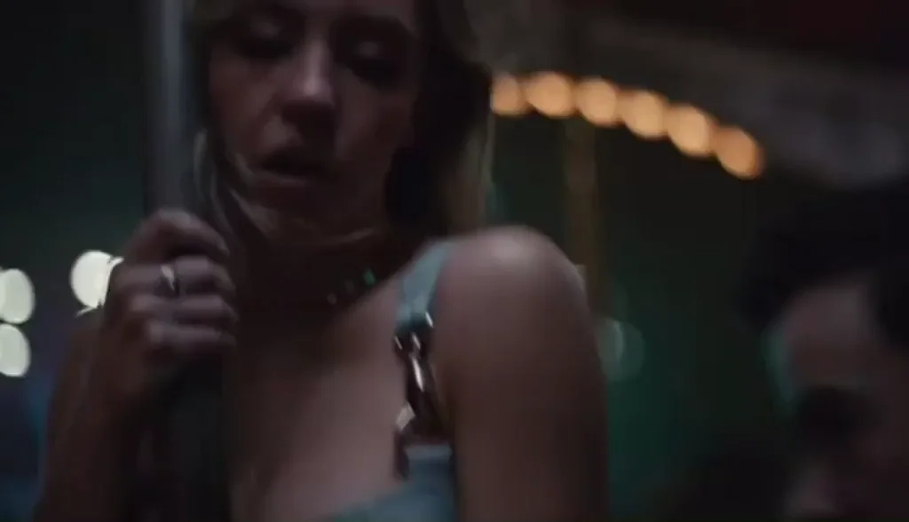 Sydney Sweeney's Massive Tits Tease on Pole in Euphoria S1 🔥🍈🍈