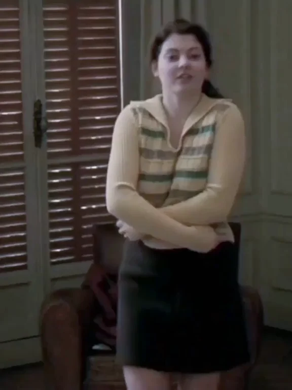 Sophie Guillemin's Juicy Celebrity Pussy Reveal