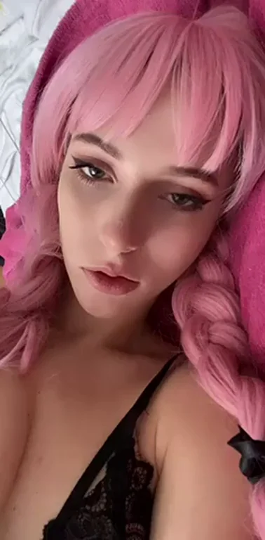 I'm so horny can you fill me up?