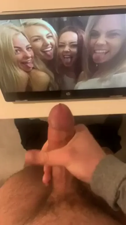 Mein dicker Schwanz hat genug Saft für 4 hoes. Wer will auch so ne Ladung haben? Upvote und kommentiert! [M]