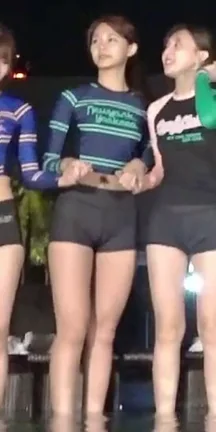 Twice - Tzuyu, Nayeon, Momo, Sana and Mina