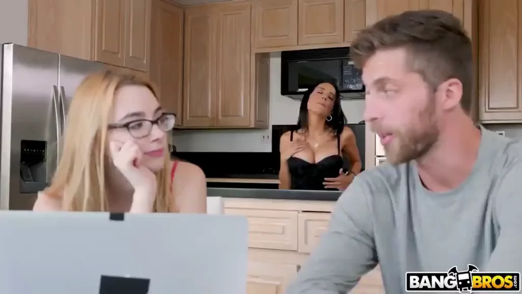 Tia Cyrus Fucks Her Roommate's Boyfriend