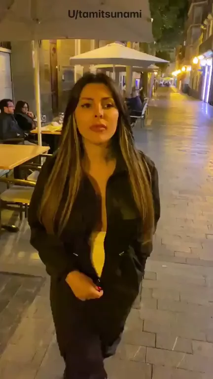 How many minutes would you resist with your dick between my tits ?