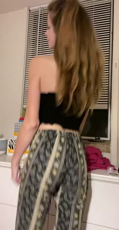 Do you like legal teens with bouncy boobs and a puffy pussy??