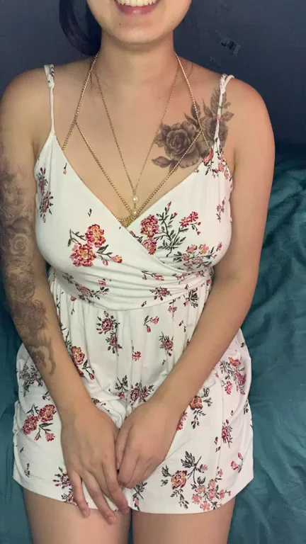 😈 Thick Slut's Grinning Body Chains Tease 💦