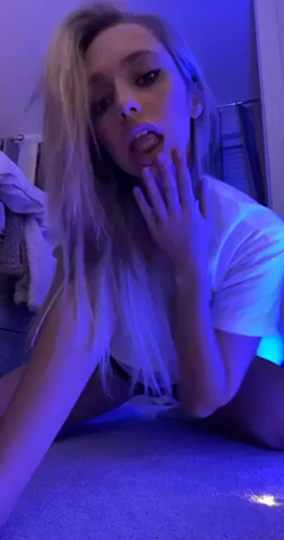 Cute trying to be sexy hehe