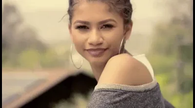 Imagine Z€ndaya´s Face in a Blowbang