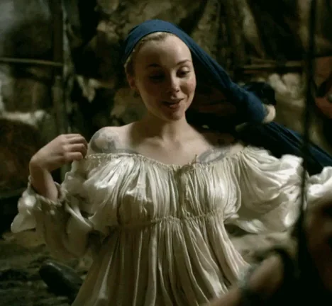 Dagny Backer Johnsen's Teasing Vikings Cleavage 💦 S5E7