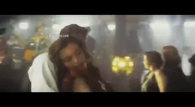 Emma Mackey in Death in the Nile [Dancing]