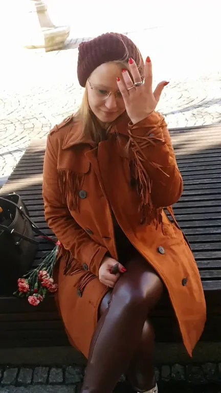 Caught Flashing Massive Tits to Worker on Valentine's Day 😘💋🔥