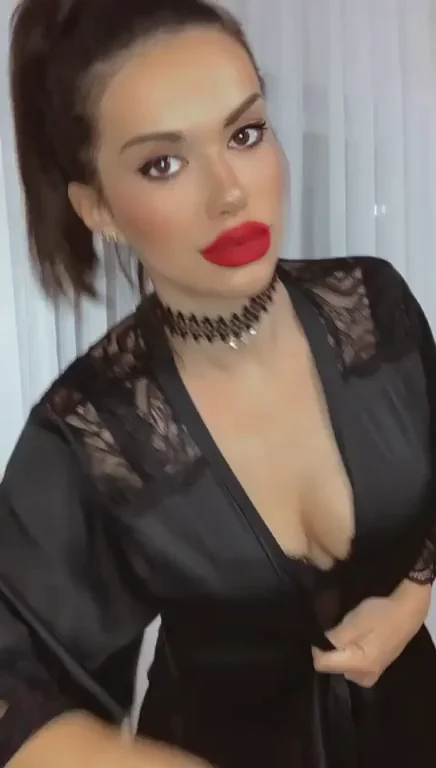 Flat Belly Slut Flaunts Massive Tits and Juicy Ass