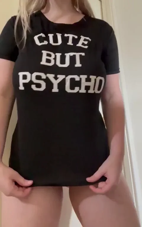Big tits and a smooth pussy make the best combo ;)