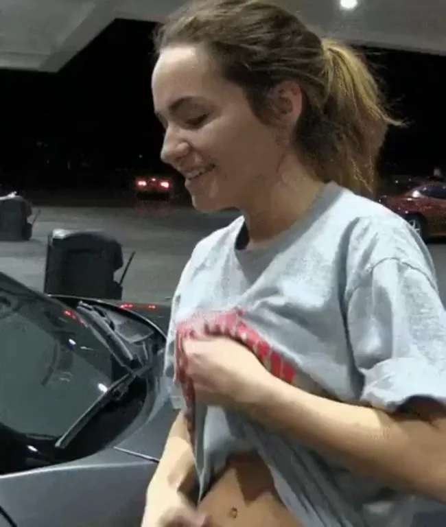 🔥 Car Park Titty Flash Slut 😈🍒