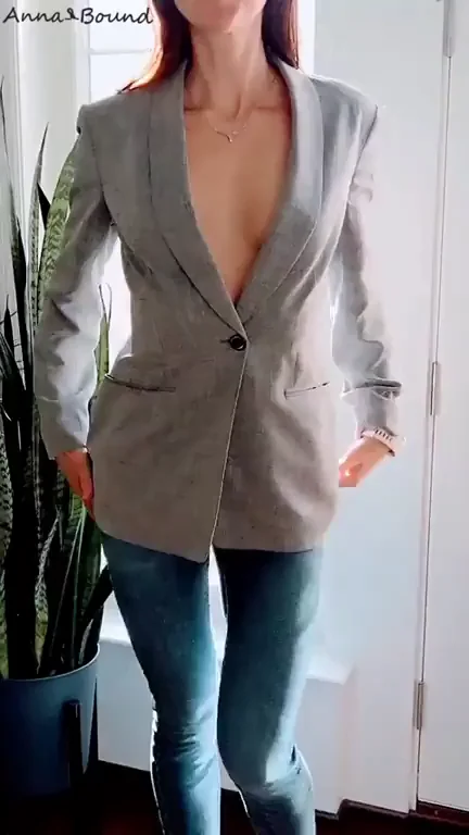 Would you be Casual Friday fuckbuddies with a tiny milf like me?