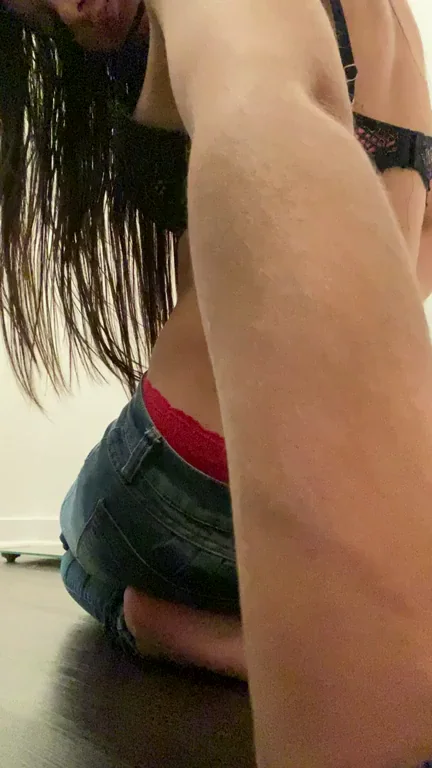 🔥 Can You Lock Eyes While Pounding This Latina Big Ass Slut? 👀🍑