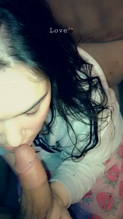 I love making eye contact when I get face fucked ?