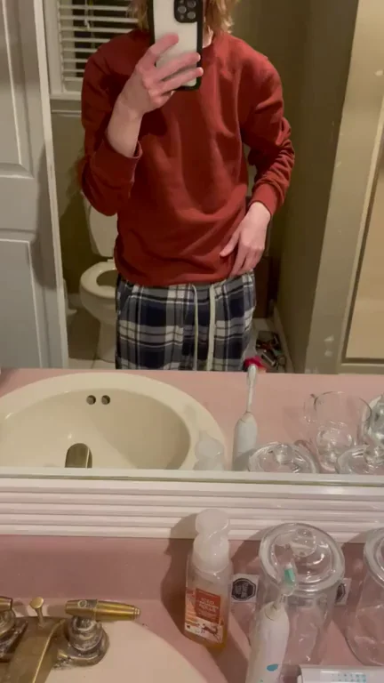 19yo Hung Stud's Bulging Cock Tease in Plaid Pants 😈🍆💦