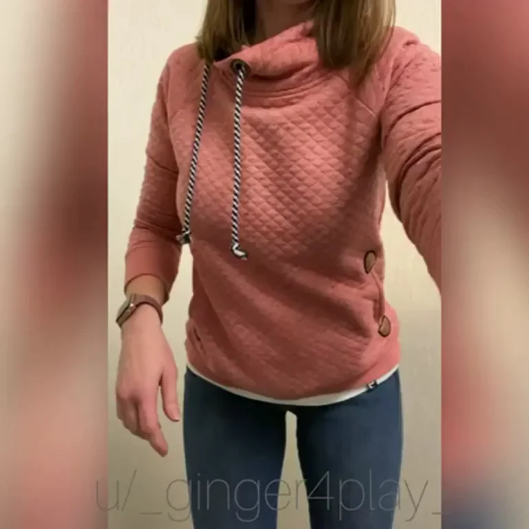 Bored MILF Whips Out Her Juicy Tits at Work 😈🍈🍈
