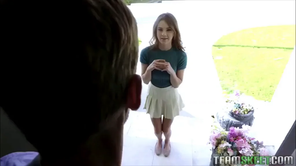 Cute Ellie Eilish is down to fuck