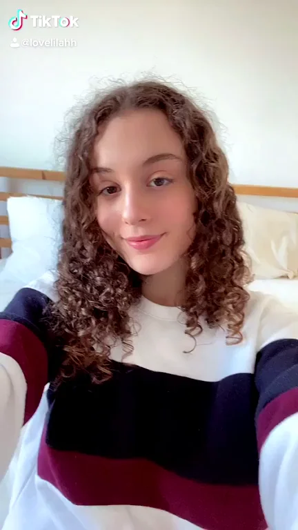 🔥 Curly Haired Babe's Amazing Tits & Cute Face Tease 😍