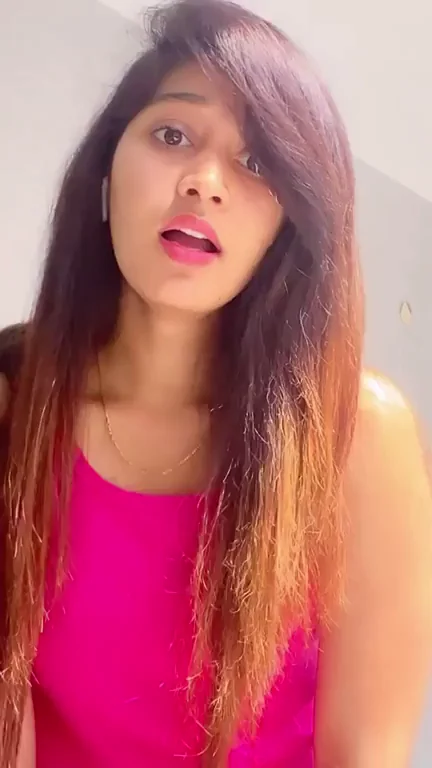 Extremely Cute Tiktoker Latest Exclusive Viral Stuff "Total 5 Video's Recording herself Showing her Titti€s & Rubbing her PU$$Y" Link in Comments