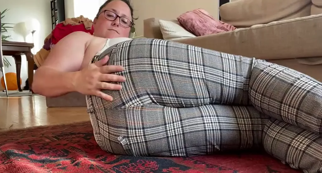 Thick thighs to make your dick rise