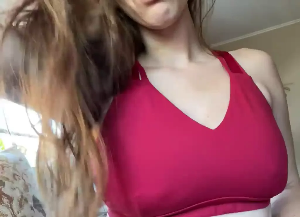 Come see me on OnlyFans for FREE! I upload daily, do customs to your heart’s desire, and can talk sports! I have the BEST rack too.. Let me show you!!?