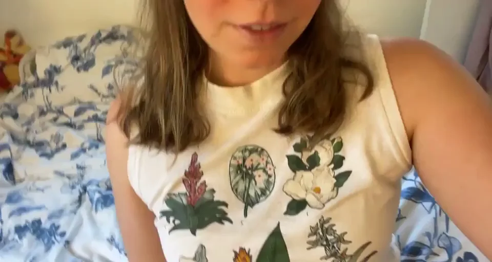 Can You Make This Cam Slut Smile? 😏💦