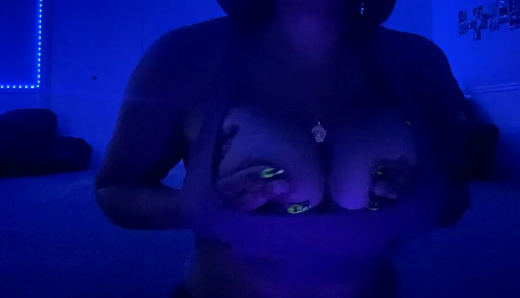 Glow tits