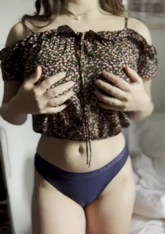 Bra or No Bra? Massive Titty Drop Tease! 🍈🍈💦