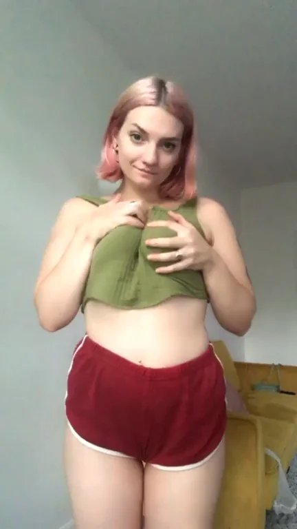 I just redyed it and I’m a very pink slut top to bottom again ??