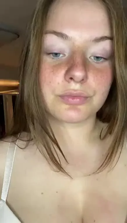 21[F4M]Sending my nudes to anyone that upvotes this my post right now (sna: miakisf)