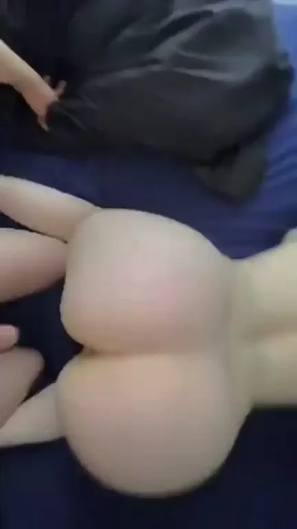 Thee booty queen???
