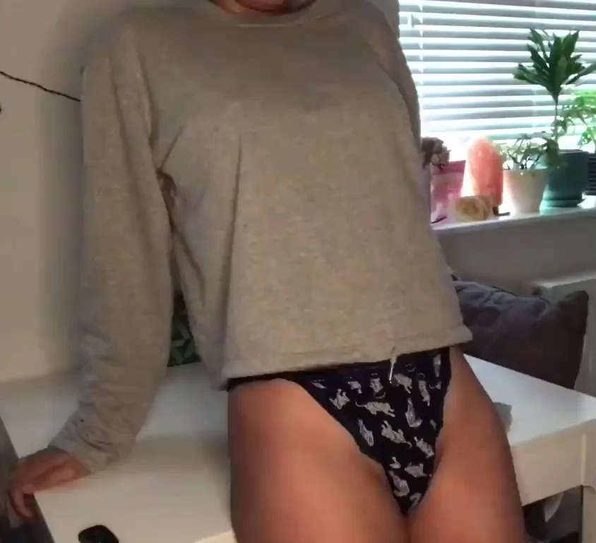 fucking on a table > the bed ? (drop)