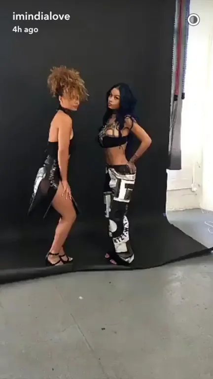 India Love's Outfits Bursting with Curves 🔥🍑