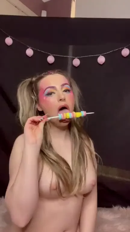 Barely Legal Babe Sucks Yellow Popsicle with Tits Out 😘🍭💦