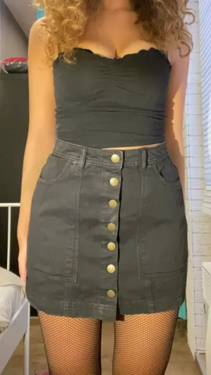 🔥 Begging to Get Filled with Cum: Sexy Strip Tease 😈💦