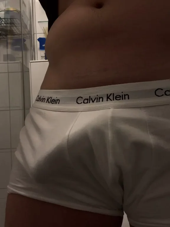 Nighttime Bulge Awakening in Tight Calvins 😈🍆