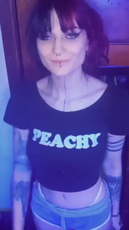 if I had my little way, I'd eat peaches every day (; [OC]