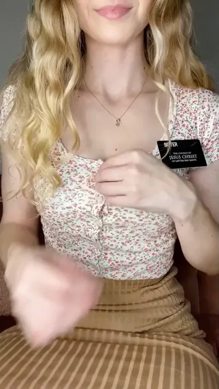 Christian Girl's Favorite Missionary Cock Tool 😈🍆