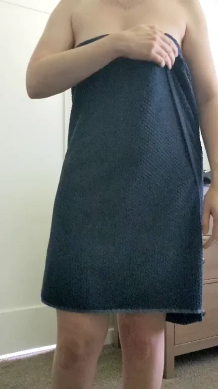 I know you usually like to see it coming off, but here's the start of getting ready in the morning.