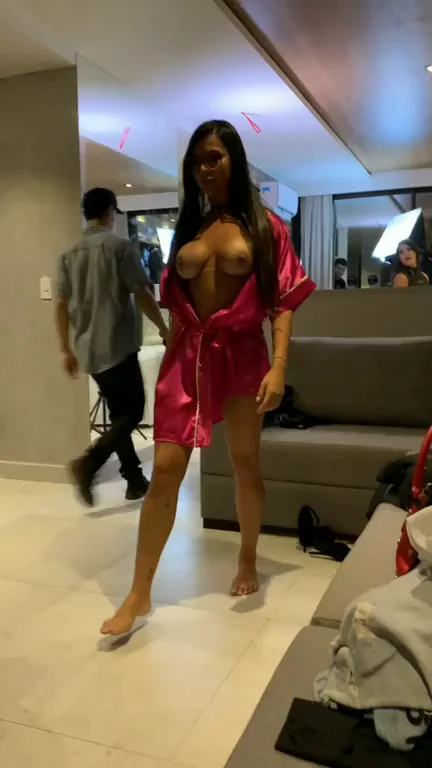 🔥 Slutty Babe Half-Naked Teasing Delivery Dude 🍕💦