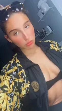 she's so pretty