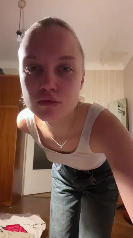 4'11 Fuckdoll Delivery: Tiny Slut's Topless Tease