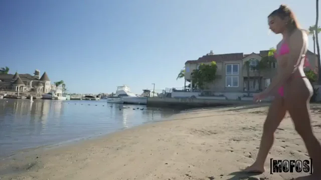 🔥 Dakota Tyler's Slutty Bikini Cartwheel Tease on the Beach 🏖️🍑