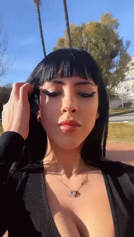This sun doesn't even let me show my boobs..