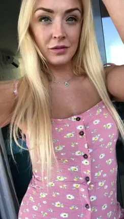 [f] Did you like the dress or the fluffy pusssy?