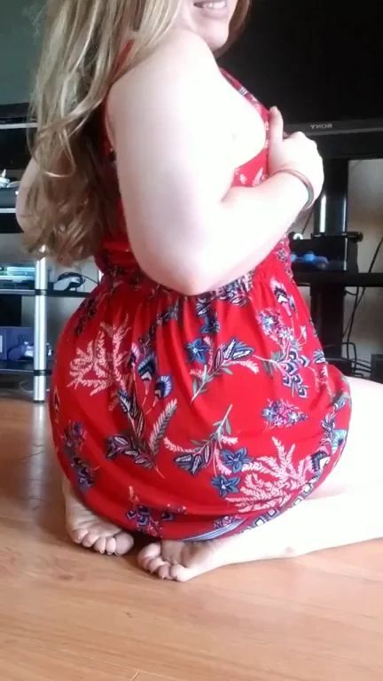 Your naughty gamer next door wants you to come play