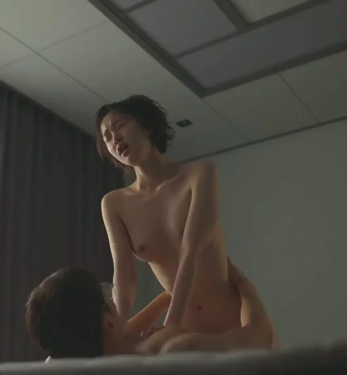 Kang Hae-Lim's Steamy Nude Tease in 'Somebody' Ep 5